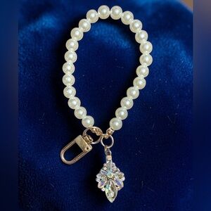 Elegant Pearl Keychain/Bag Tag with Gorgeous Charm